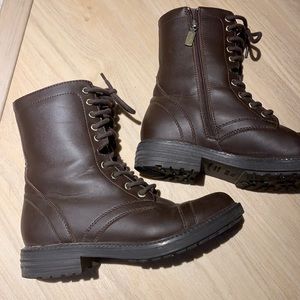 Steve Madden Hunter Boots size 9 WATERPROOF